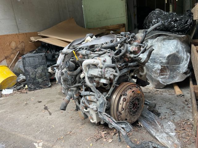 bontott MAZDA 6 Motor (Fűzött blokk hengerfejjel)