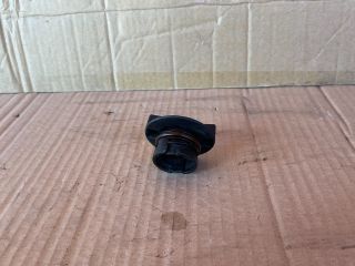 bontott MAZDA 6 Olajbeöntő Sapka