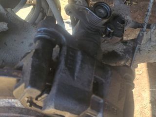 bontott MAZDA 6 Jobb hátsó Féknyereg Munkahengerrel