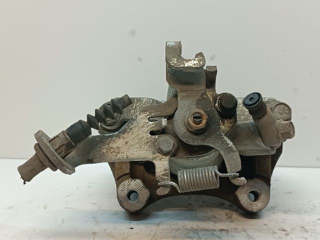 bontott MAZDA 6 Jobb hátsó Féknyereg Munkahengerrel