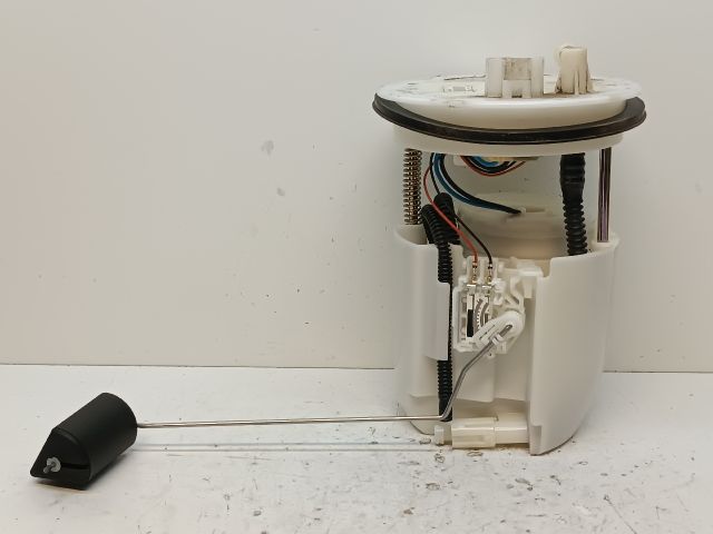 bontott MAZDA 6 Üzemanyag Szivattyú