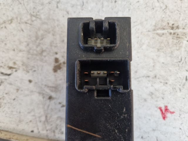 bontott MAZDA 6 Ablakemelő Kapcsoló Négyes / Kettes