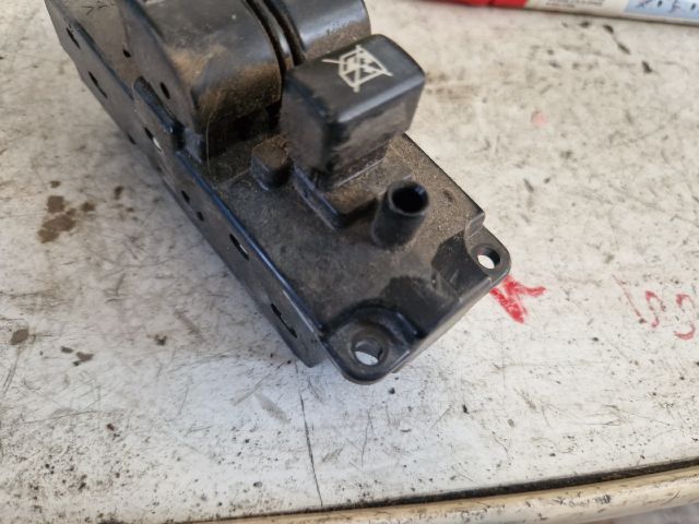 bontott MAZDA 6 Ablakemelő Kapcsoló Négyes / Kettes