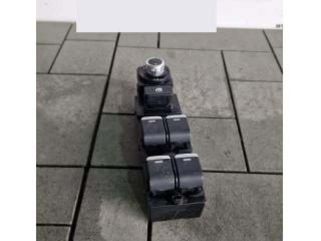 bontott MAZDA 6 Ablakemelő Kapcsoló Négyes / Kettes