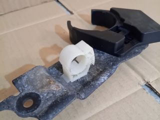 bontott MAZDA 6 Ablakmosó Tartály Tartó