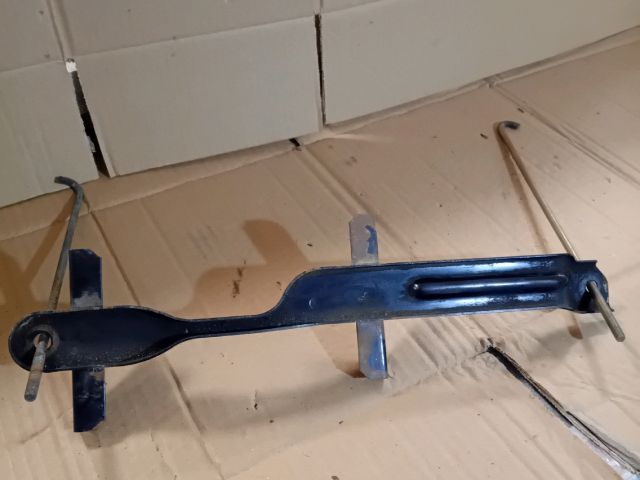 bontott MAZDA 6 Akkumulátor Leszorító