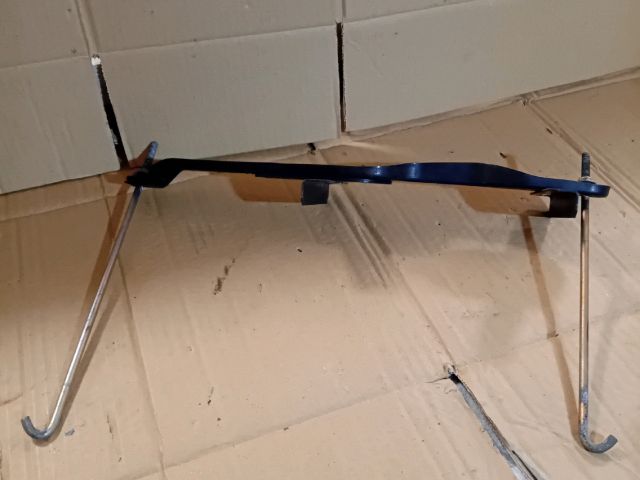 bontott MAZDA 6 Akkumulátor Leszorító