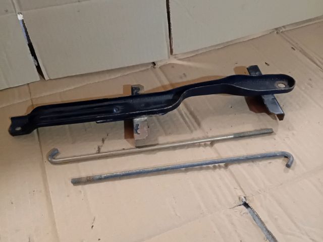 bontott MAZDA 6 Akkumulátor Leszorító