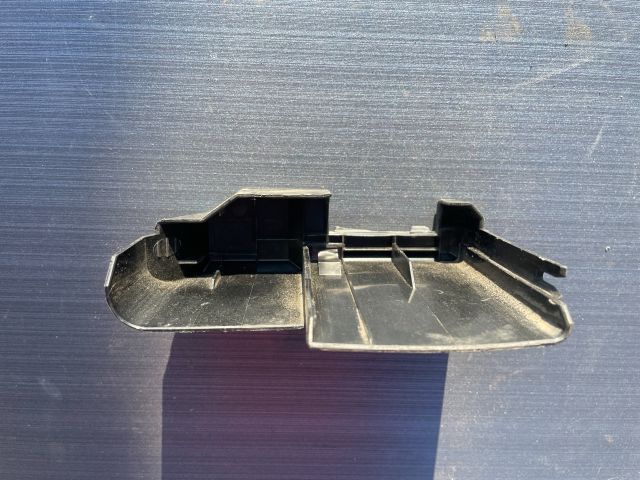 bontott MAZDA 6 Akkumulátor Saru Fedél