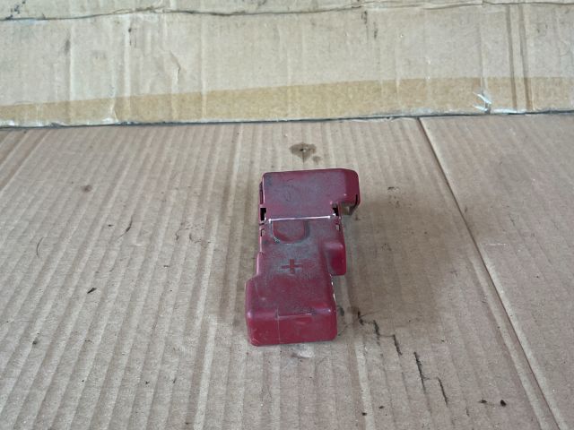 bontott MAZDA 6 Akkumulátor Saru Fedél