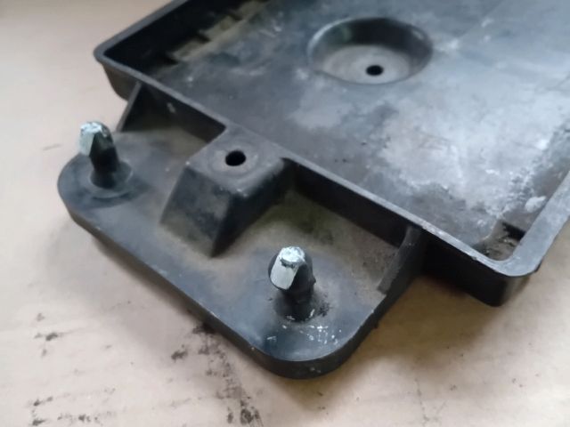 bontott MAZDA 6 Akkumulátor Tartó