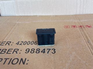 bontott MAZDA 6 AUX Csatlakozó