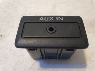 bontott MAZDA 6 AUX Csatlakozó