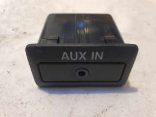 bontott MAZDA 6 AUX Csatlakozó