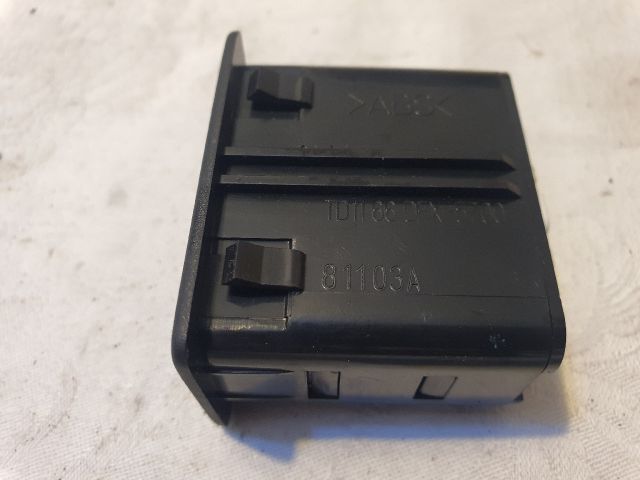 bontott MAZDA 6 AUX Csatlakozó