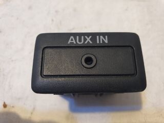 bontott MAZDA 6 AUX Csatlakozó