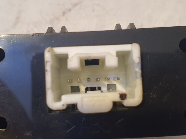 bontott MAZDA 6 AUX Csatlakozó