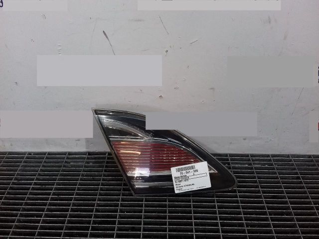 bontott MAZDA 6 Bal Belső Hátsó Lámpa