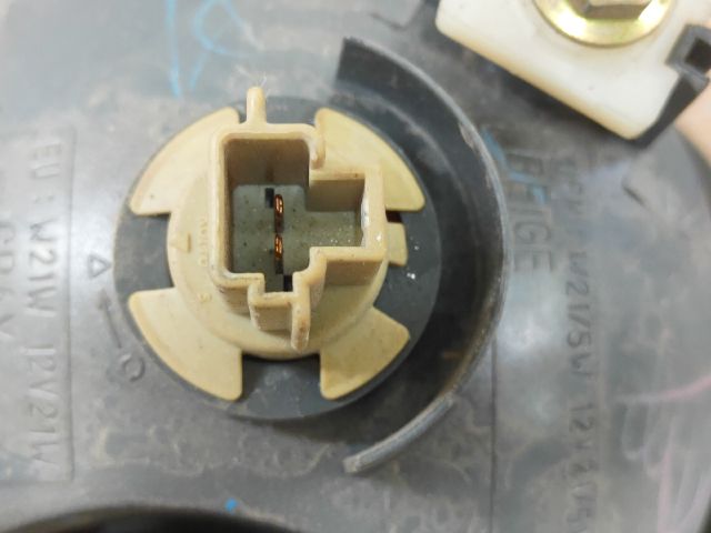 bontott MAZDA 6 Bal Belső Hátsó Lámpa