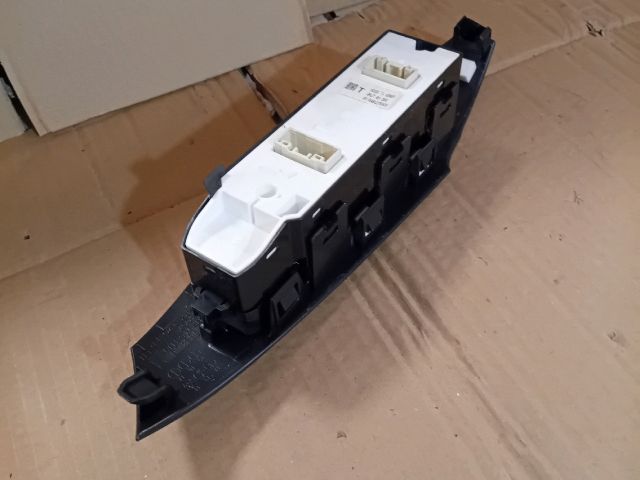 bontott MAZDA 6 Bal első Ablakemelő Kapcsoló