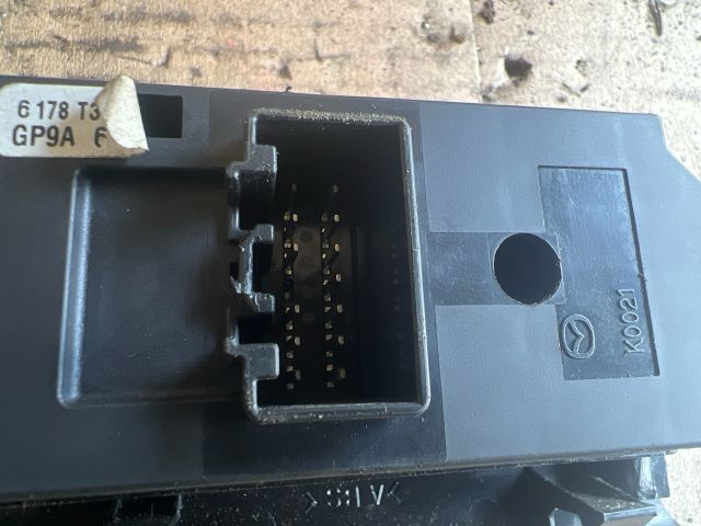 bontott MAZDA 6 Bal első Ablakemelő Kapcsoló