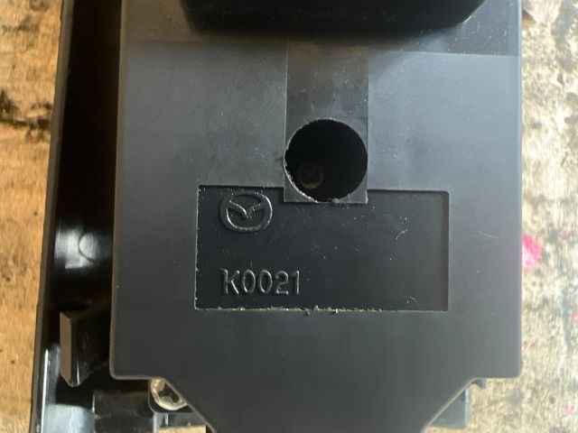 bontott MAZDA 6 Bal első Ablakemelő Kapcsoló