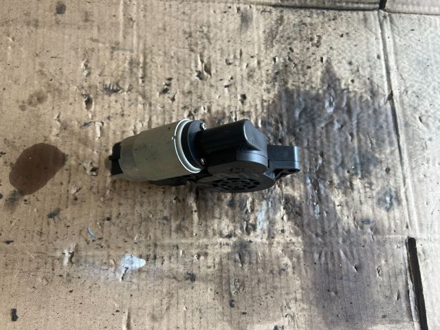 bontott MAZDA 6 Bal első Ablaktörlő Motor