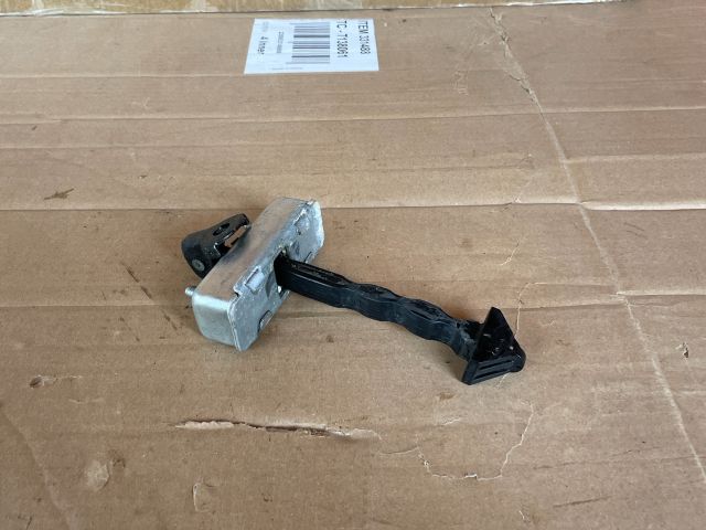 bontott MAZDA 6 Bal első Ajtóhatároló