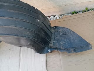 bontott MAZDA 6 Bal első Dobbetét (Kerékjárati, Műanyag)