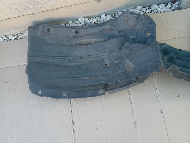 bontott MAZDA 6 Bal első Dobbetét (Kerékjárati, Műanyag)