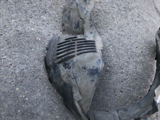 bontott MAZDA 6 Bal első Dobbetét (Kerékjárati, Műanyag)