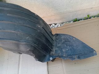 bontott MAZDA 6 Bal első Dobbetét (Kerékjárati, Műanyag)