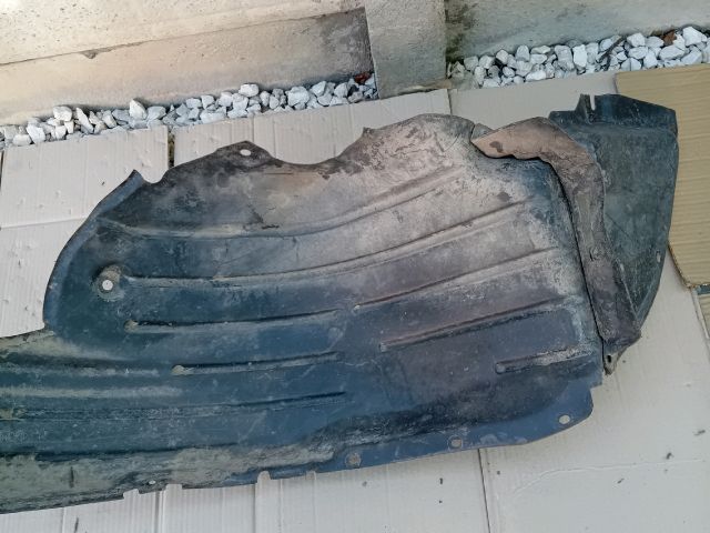 bontott MAZDA 6 Bal első Dobbetét (Kerékjárati, Műanyag)