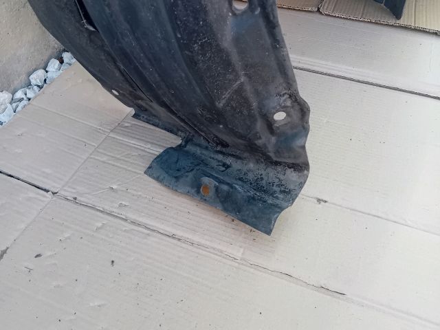 bontott MAZDA 6 Bal első Dobbetét (Kerékjárati, Műanyag)