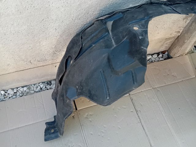 bontott MAZDA 6 Bal első Első Dobbetét (Kerékjárati, Műanyag)