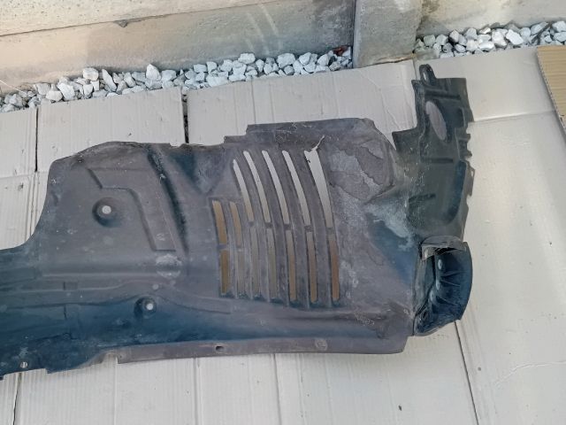 bontott MAZDA 6 Bal első Első Dobbetét (Kerékjárati, Műanyag)