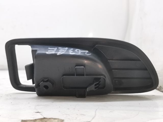 bontott MAZDA 6 Bal első Kilincs Burkolat