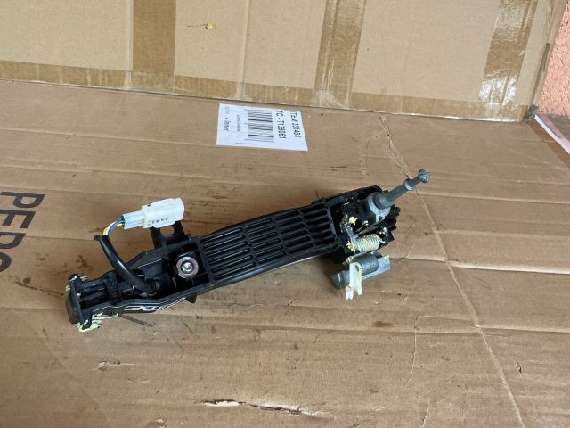 bontott MAZDA 6 Bal első Külső Kilincs