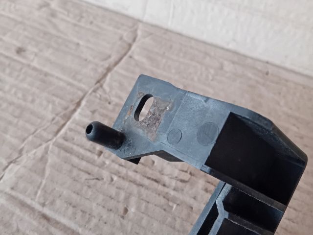 bontott MAZDA 6 Bal első Lökhárító Tartó (Műanyag)