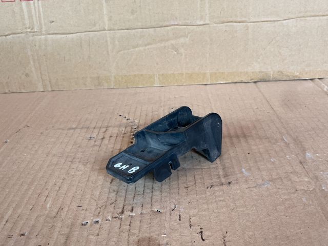 bontott MAZDA 6 Bal első Lökhárító Tartó (Műanyag)