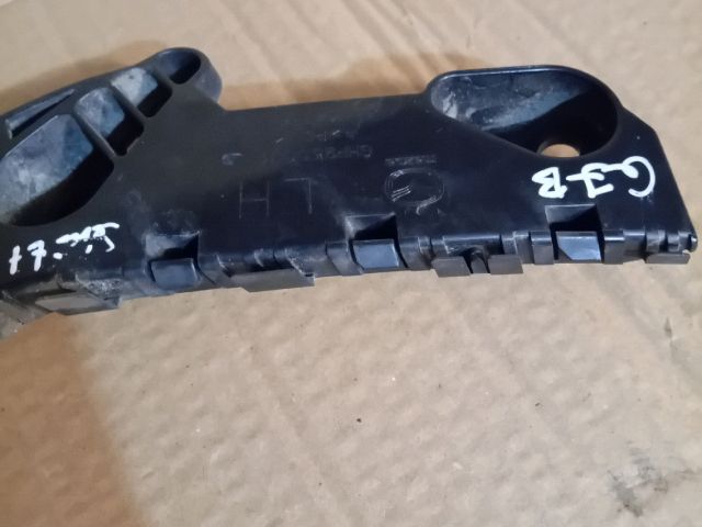 bontott MAZDA 6 Bal első Oldal Lökhárító Tartó (Műanyag)