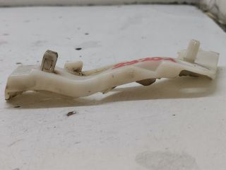 bontott MAZDA 6 Bal első Oldal Lökhárító Tartó (Műanyag)