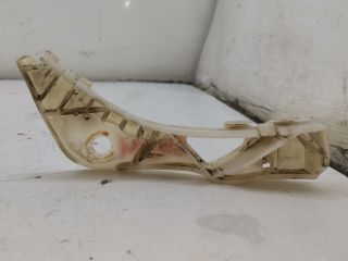 bontott MAZDA 6 Bal első Oldal Lökhárító Tartó (Műanyag)