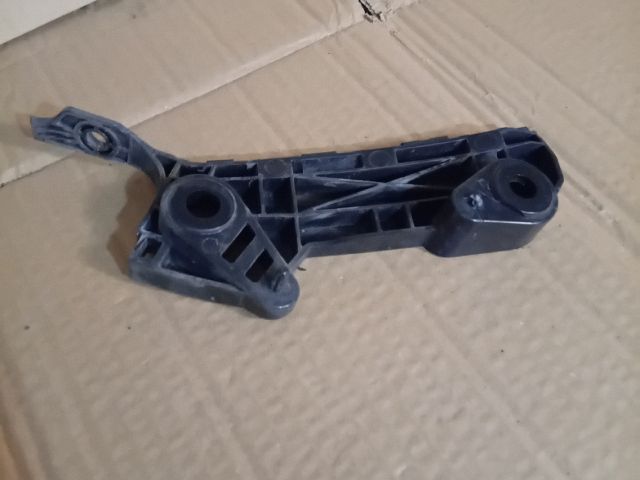 bontott MAZDA 6 Bal első Oldal Lökhárító Tartó (Műanyag)