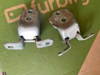 bontott MAZDA 6 Bal első Zsanér