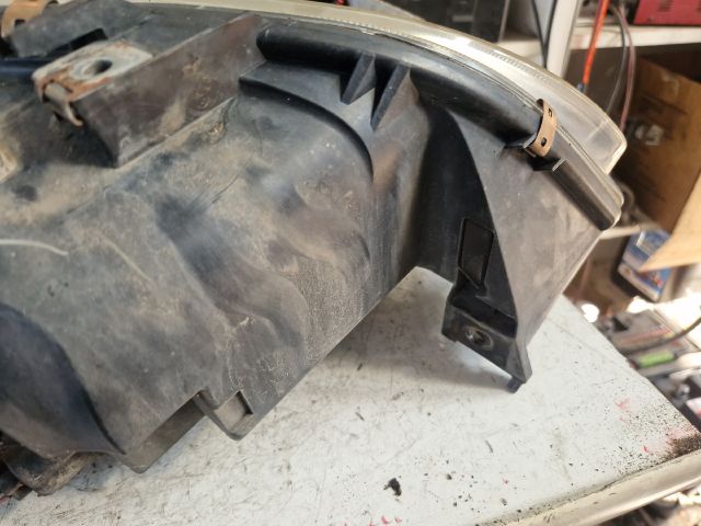 bontott MAZDA 6 Bal Fényszóró