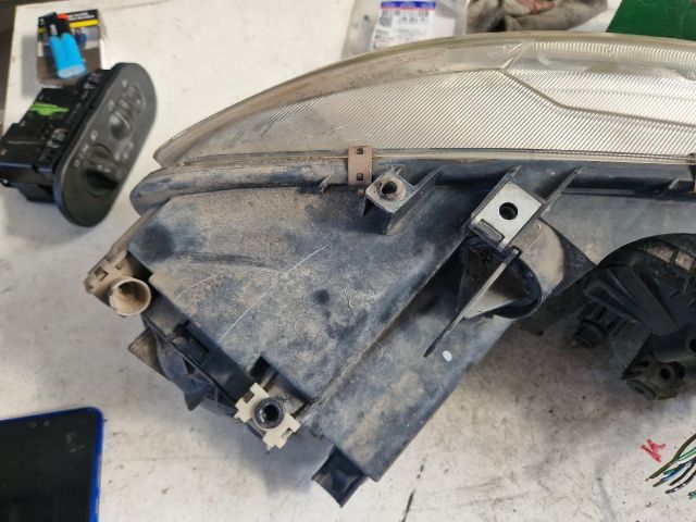 bontott MAZDA 6 Bal Fényszóró