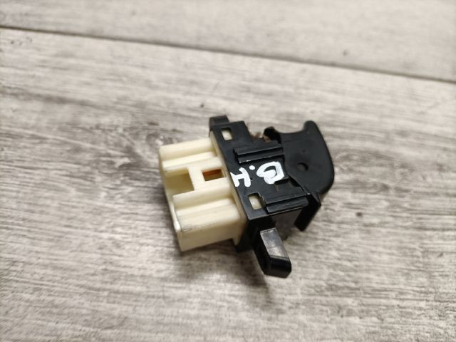 bontott MAZDA 6 Bal hátsó Ablakemelő Kapcsoló