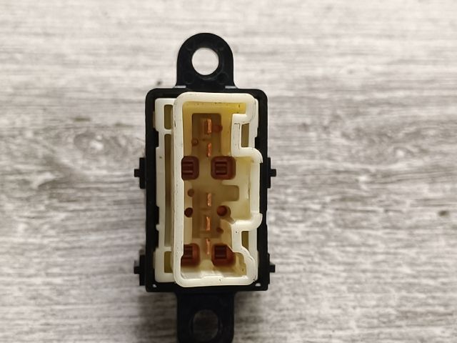 bontott MAZDA 6 Bal hátsó Ablakemelő Kapcsoló