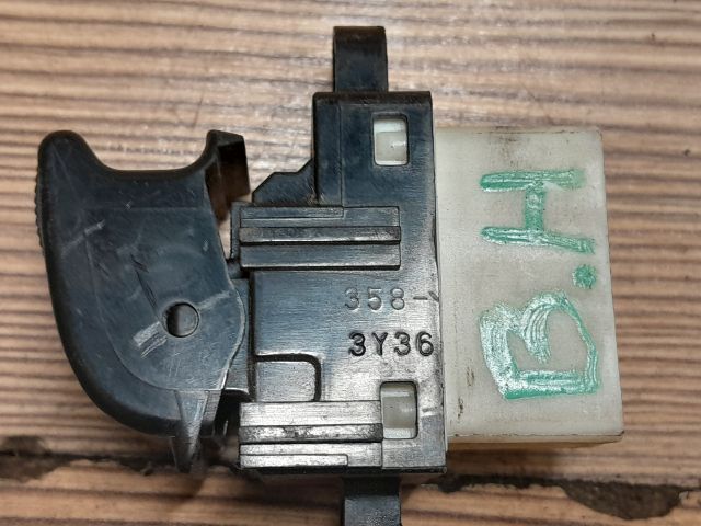 bontott MAZDA 6 Bal hátsó Ablakemelő Kapcsoló